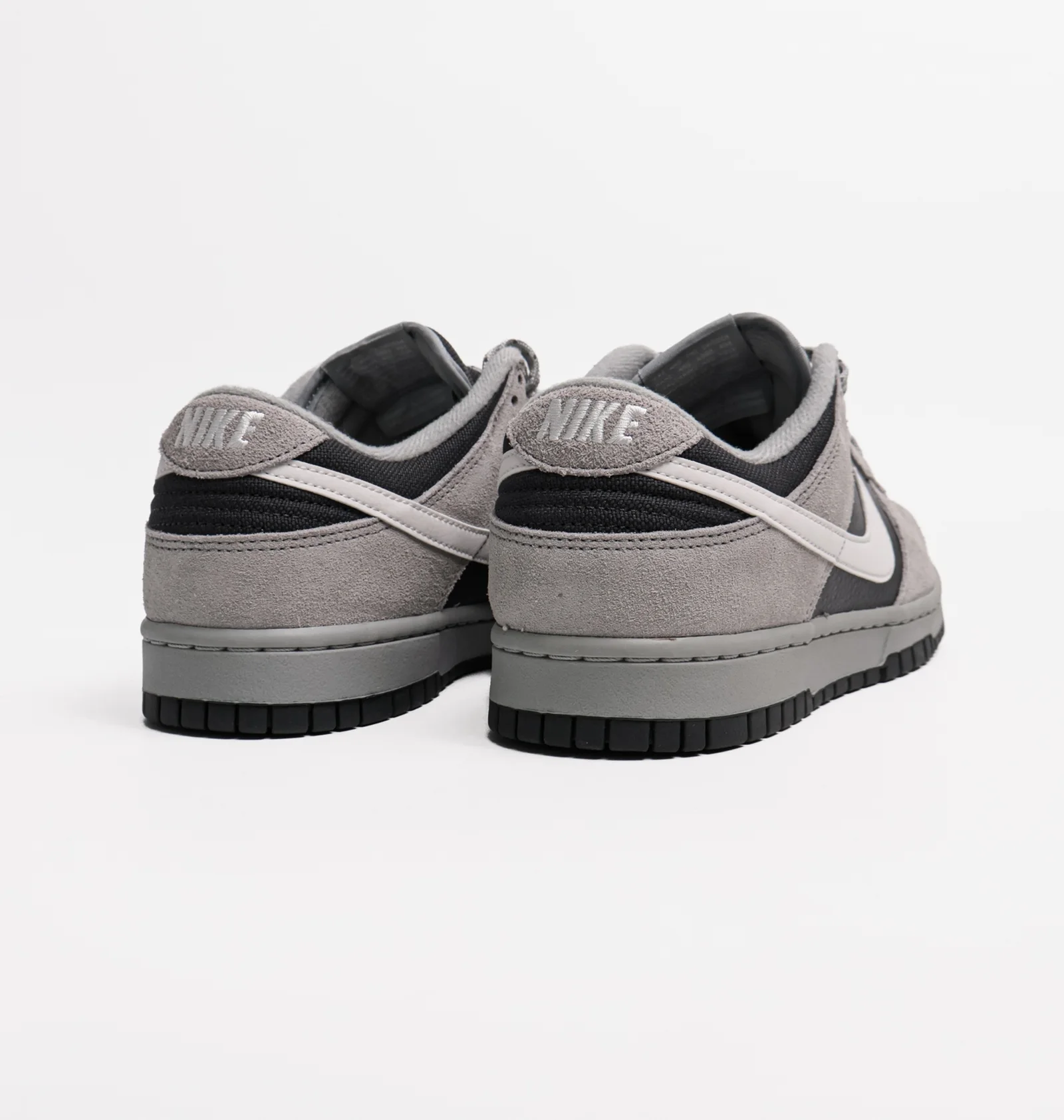 ᐉ Кроссовки мужские Nike Dunk Low Black/Grey HV2532-001 - купить