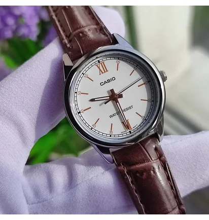 Годинник жіночий Casio Timeless Collection LTP-V005L-7B3