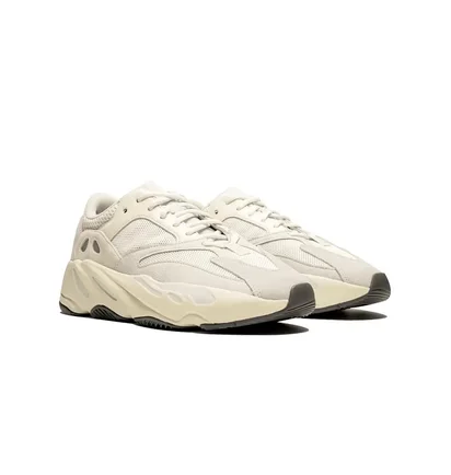 Кроссовки мужские Adidas Yeezy Boost 700 Beige Eg7596