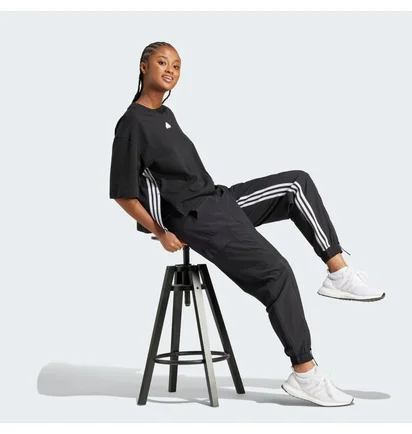 Штаны женские Adidas Dance All-Gender Versatile Woven Cargo Pants Black IN1826