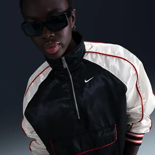 Бомбер чоловічий Nike Sportswear WomenS Oversized Jacket Black/White HF9435-010