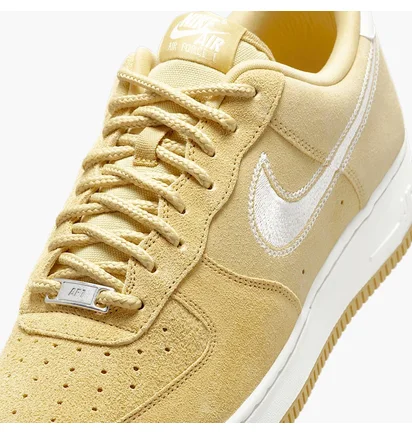 Кроссовки мужские Nike Air Force 1 07 Lv8 Beige HJ4465-700