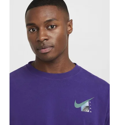 Лонгслів чоловічий Nike T-Shirt Max90 Violet HF6195-504