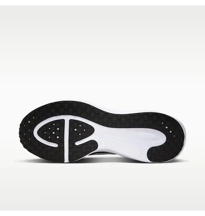 Кроссовки женские Nike WomenS Revolution 8 Easyon Black/White HQ2415-001