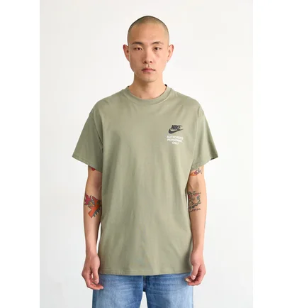 Футболка мужская Nike Sportswear Athletic Olive IM1436-320