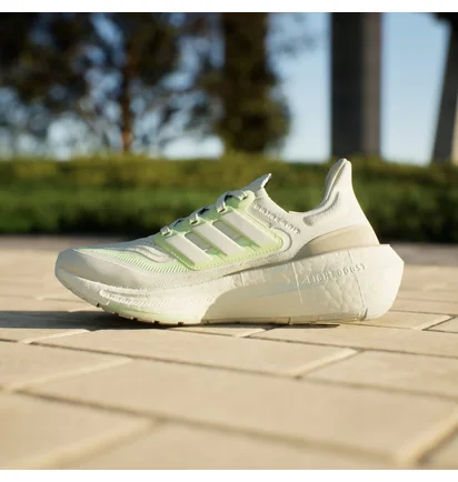 Кросівки жіночі Adidas Ultraboost Light Shoes White IE3338