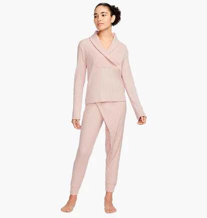 Спортивный костюм женский Nike Yoga Luxe Pink DD5828-601__DD9607-601