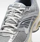 Кросівки чоловічі Nike Air Max Moto 2K Grey/White IQ7592-077