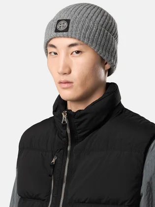 Шапка мужская Stone Island Logo Patch Ribbed Beanie Grey K2S15N100012S00B4-V0M6B