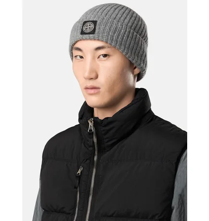 Шапка чоловіча Stone Island Logo Patch Ribbed Beanie Grey K2S15N100012S00B4-V0M6B