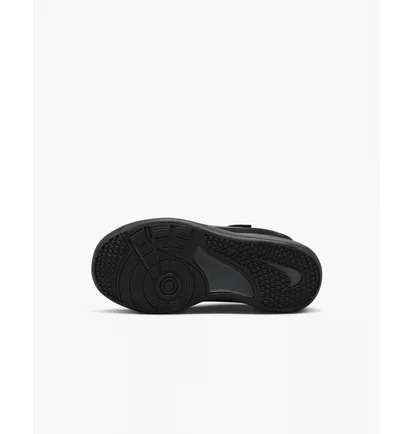 Кросівки дитячі Nike Omni Multi-Court Black Dm9026-001