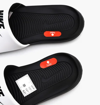 Мужские тапочки Nike Victori One Slide Black/White CN9675-005
