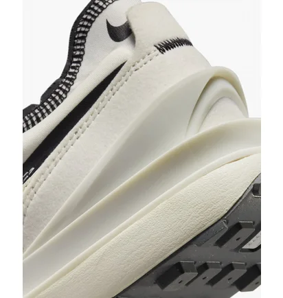 Кросівки чоловічі Nike Waffle One Se Grey Do9782-001