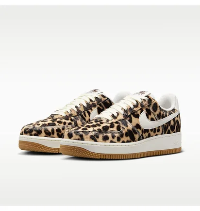 Кросівки жіночі Nike Air Force 1 07 Beige/Black IB7695-200