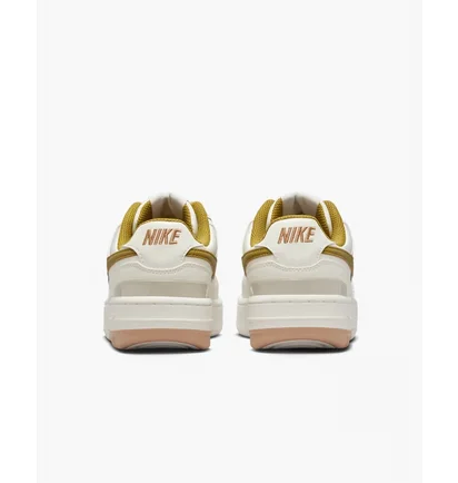 Кросівки жіночі Nike Gamma Force Shoes Beige DX9176-105