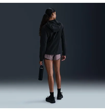 Ветровка женская Nike Swift Black HQ0650-010