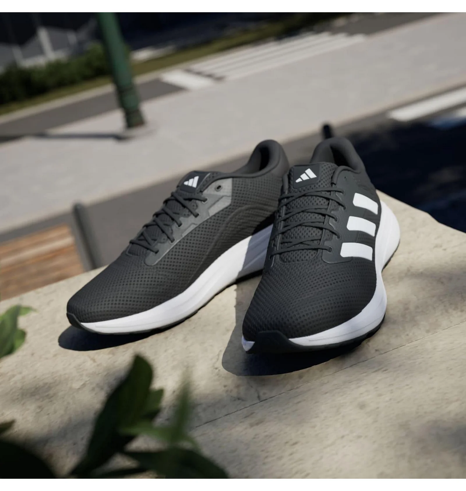 ᐉ Кроссовки унисекс Adidas Response Runner Black IH6100 - купить