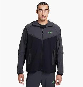 Куртка чоловіча Nike Tech Woven Jacket Black HM7151-013