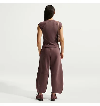 Футболка женская Nike Sportswear Chill Knit Tight Short-Sleeve Ribbed Bordo IF0242-502