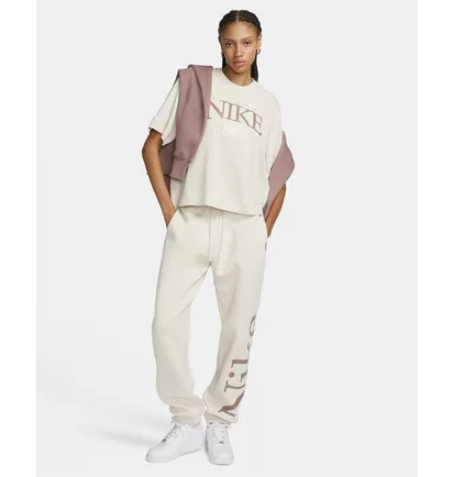 Футболка жіноча Nike Sportswear Classic T-Shirt Beige FQ6600-104