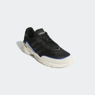 Кросівки чоловічі Adidas 20-20 Fx Black/White FU6704