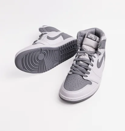 Кроссовки мужские Air Jordan 1 Retro High Og White/Grey 555088-037