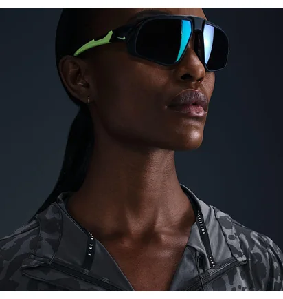 Ветровка женская Nike Swift Dri-Fit Black IB5844-010