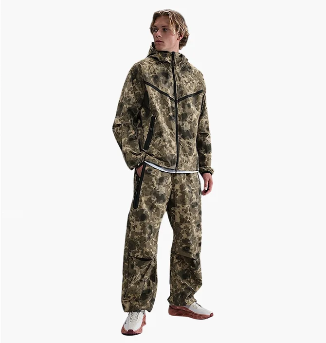 Штаны мужские Nike Tech Woven Camo Loose-Fit Trousers Olive HV0972-210