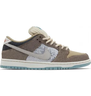 Кроссовки унисекс Nike Dunk Low Sb Brown FZ3129-200
