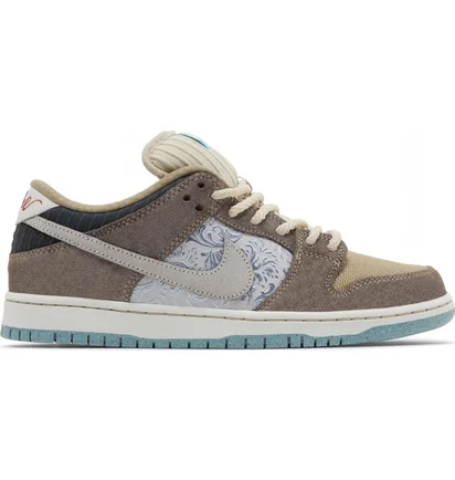 Кроссовки унисекс Nike Dunk Low Sb Brown FZ3129-200