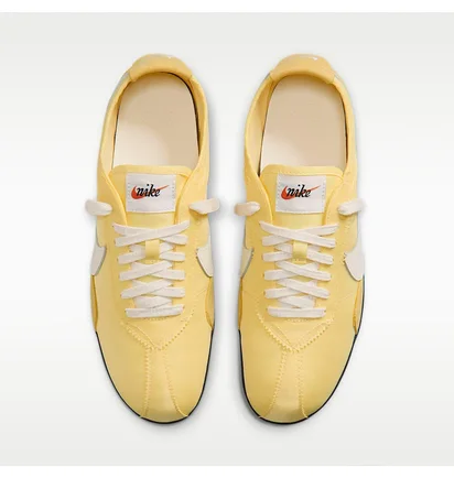 Кроссовки женские Nike Moon Shoe Og Yellow IW0955-700