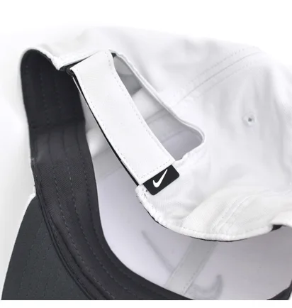 Кепка унісекс Nike Dri-Fit Club Structured Swoosh Cap White FB5625-025