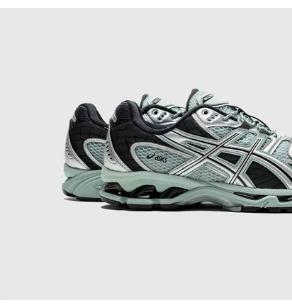 Кросівки чоловічі Asics Gel-Nimbus 10.1 Grey 1203A543-400
