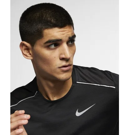 Футболка мужская Nike Dri-Fit Miler Black AJ7565-010