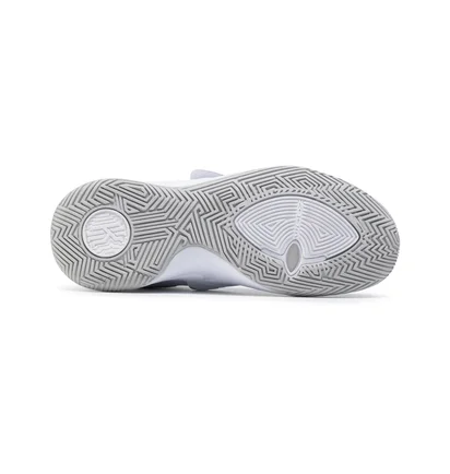 Кросівки чоловічі Nike Kyrie Flytrap Iii Pure Platinium Metallic Silver BQ3060-007