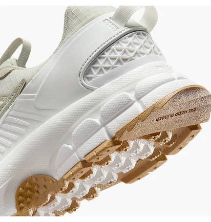 Кросівки жіночі Nike Zoom Vomero Beige HQ2181-100