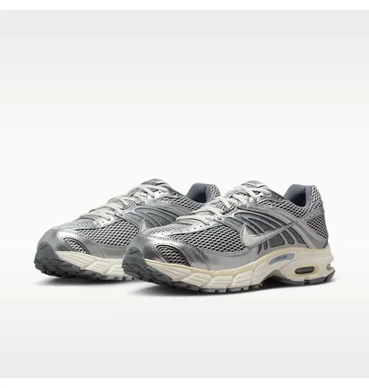 Кросівки чоловічі Nike Air Max Moto 2K Grey/White IQ7592-077