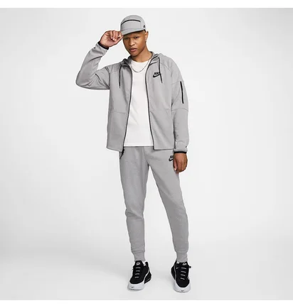 Штани чоловічі Nike Sportswear Tech Essentials Grey DD5293-002