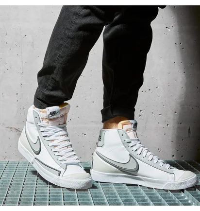 Кросівки чоловічі Nike Blazer Mid 77 Infinite White DA7233-103