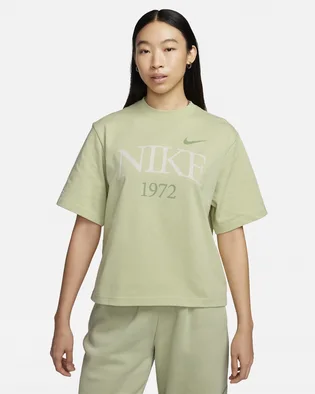 Футболка женская Nike Sportswear Classic T-Shirt Green FQ6600-371