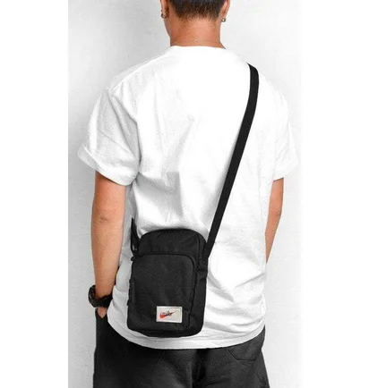Сумка унисекс Nike Heritage Smit Label Black Ba5809-010