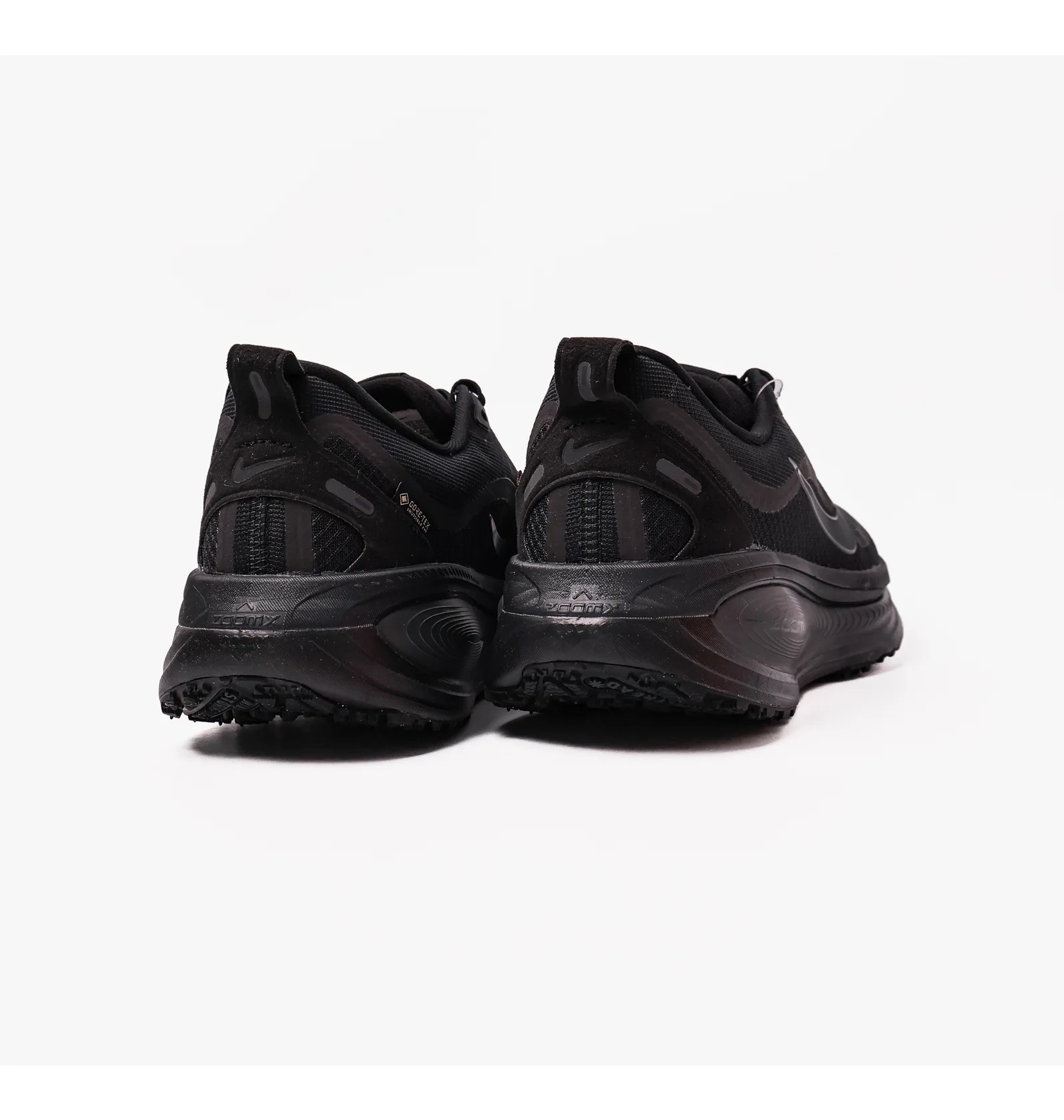 ᐉ Кроссовки мужские Nike Vomero 18 Gtx Black HQ7001-001 - купить