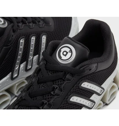 Кроссовки женские Adidas Megaride Black/White ID6601