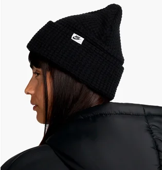 Шапка унисекс Nike Peak Waffle Knit Beanie Black FZ2123-010