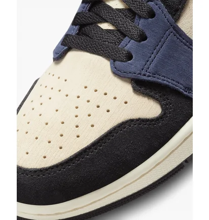 Кросівки жіночі Air Jordan Air 1 Zoom Cmft 2 Shoes Beige DV1305-104