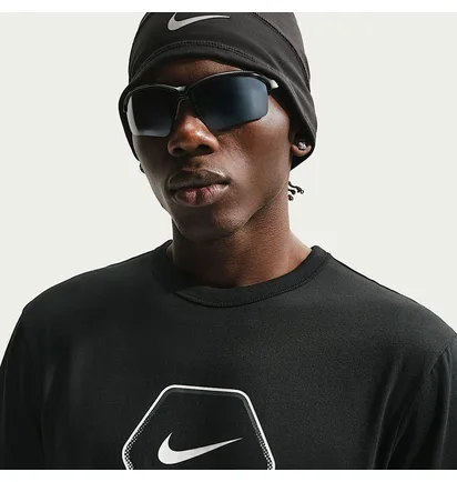 Футболка чоловіча Nike Sportswear MenS T-Shirt Black IQ0471-011