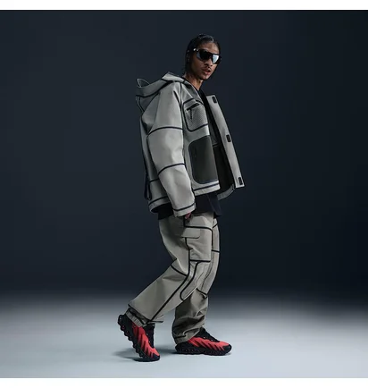 Вітровка чоловіча Nike Tech Storm-Fit Adv Olive HM9473-320