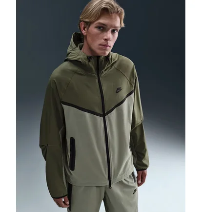 Ветровка мужская Nike Tech Woven Olive HM7151-321