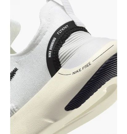 Кроссовки женские Nike Free Rn Nn Road Running Shoes White DX6482-100