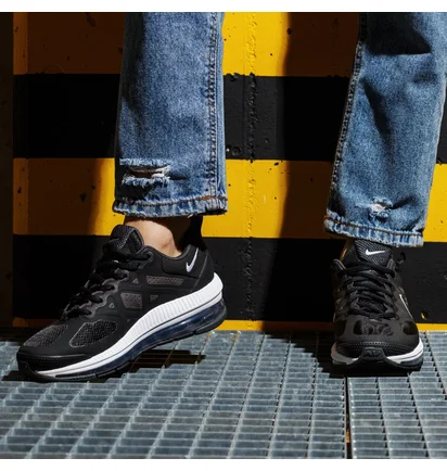 Кроссовки женские Nike W Air Max Genome Black CZ1645-002